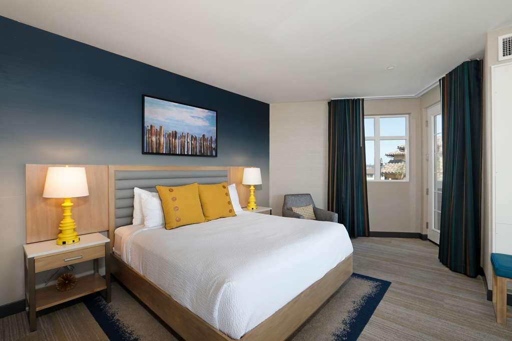 Inn At The Pier Pismo Beach, Curio Collection By Hilton Номер фото