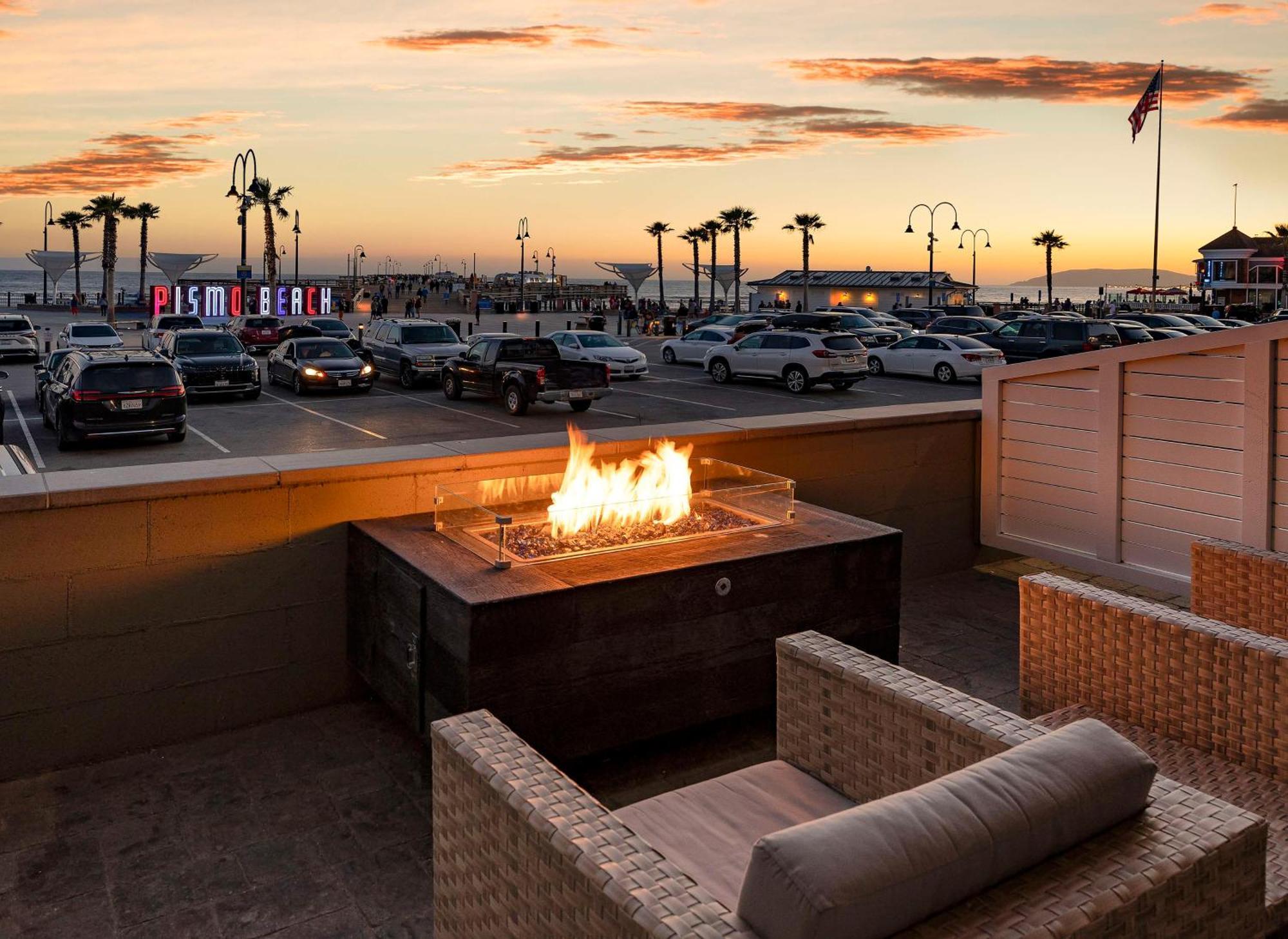 Inn At The Pier Pismo Beach, Curio Collection By Hilton Экстерьер фото